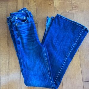American Eagle Next Level Stretch Super Hi-Rise Flare Jeans Size 0 R